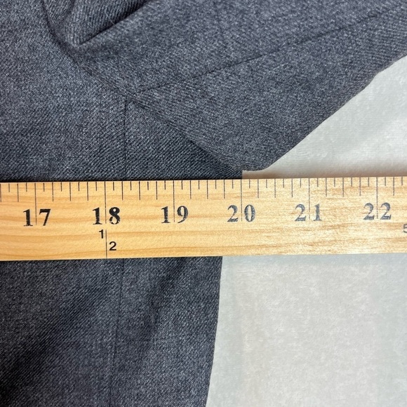 Never Worn J. Crew 12T Gray Blazer Sport Coat 1 Button Wool Blend Chic Jacket - Picture 13 of 14